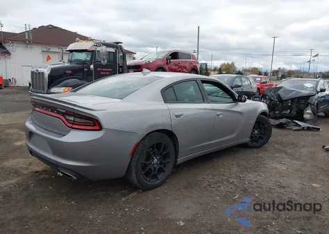 2015 Dodge Charger Sxt z USA, uszkodzony, nr VIN 2C3CDXJG1FH875456